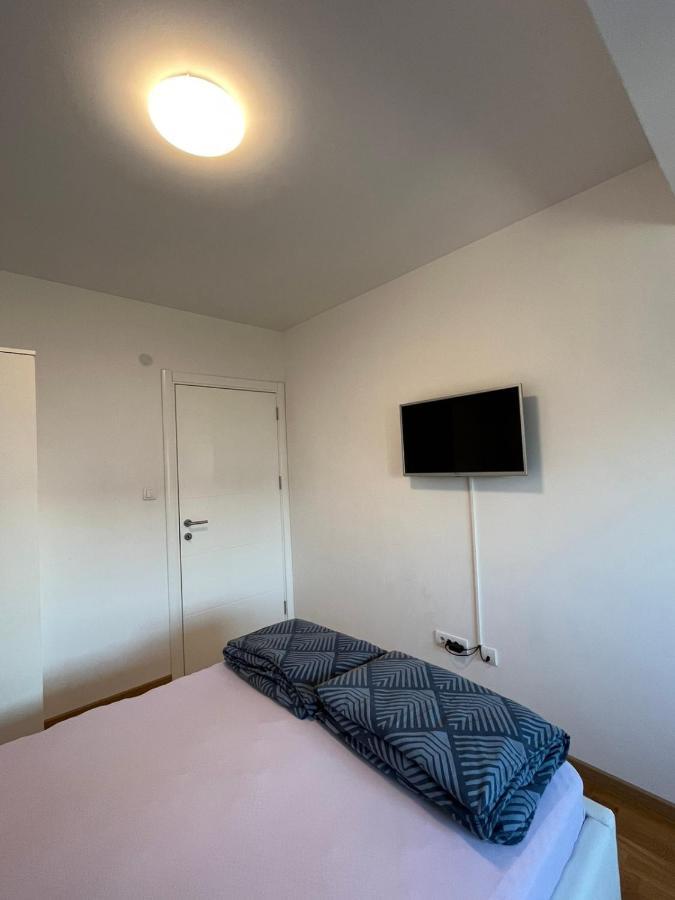 Apartman Lukana Banja Luka Exterior foto